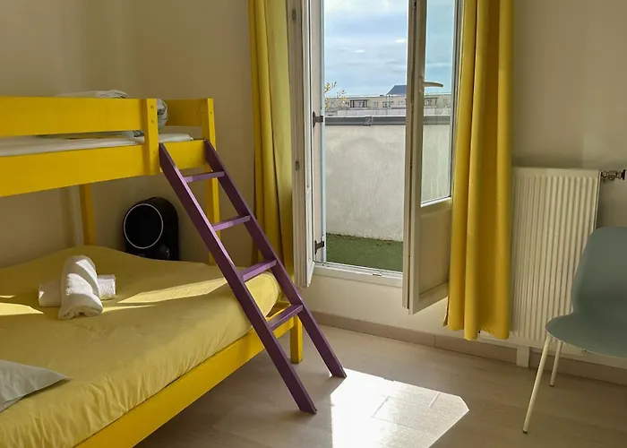 Very Central Disneyland Apartment